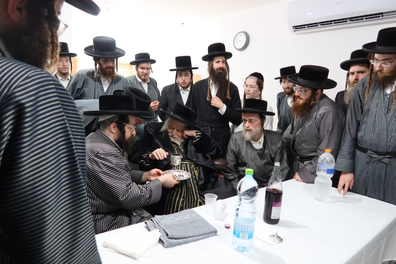 האדמו"ר מתולדות אברהם יצחק ב'הר יונה'