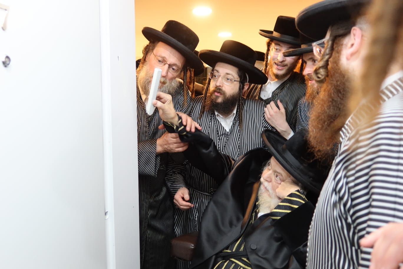 האדמו"ר מתולדות אברהם יצחק ב'הר יונה'