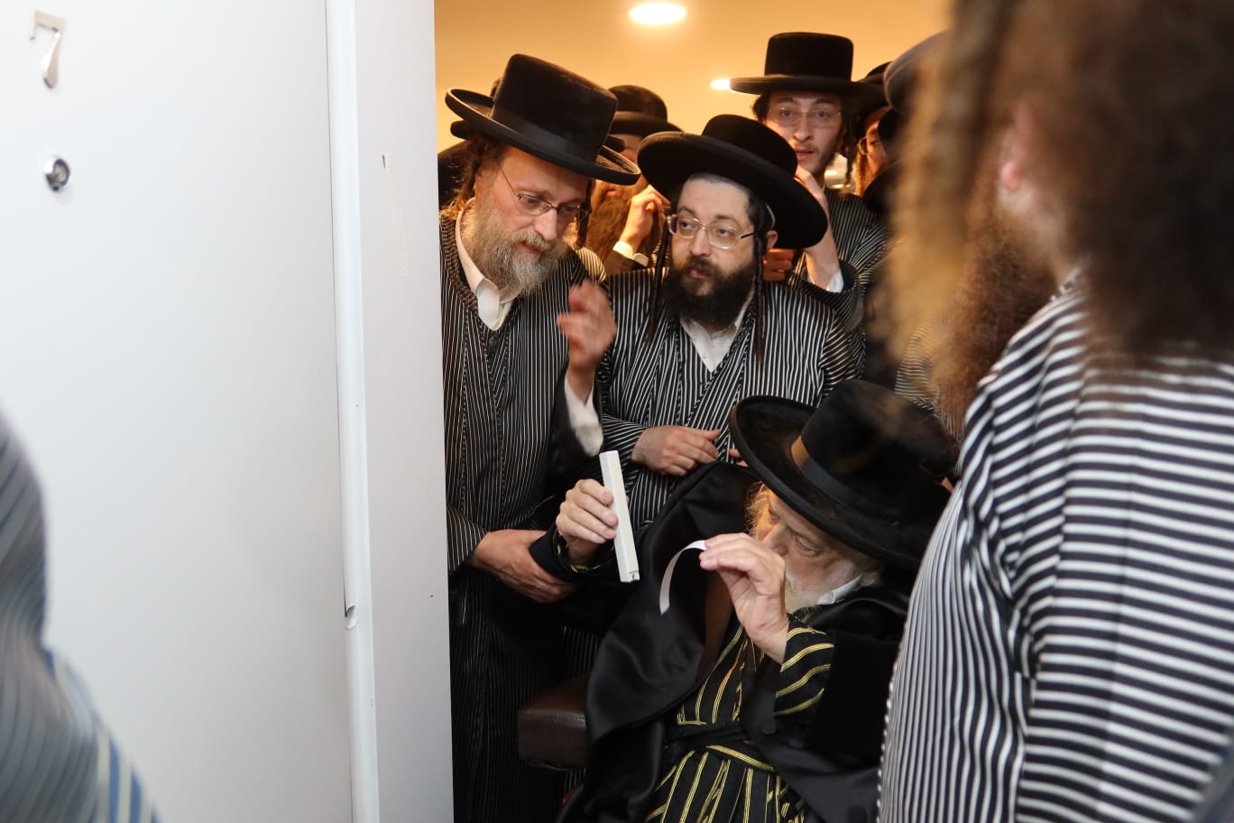 האדמו"ר מתולדות אברהם יצחק ב'הר יונה'