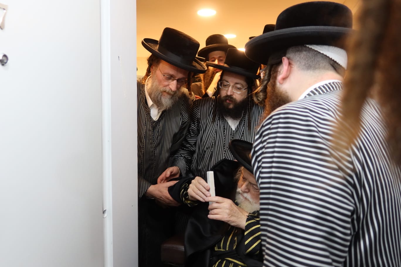 האדמו"ר מתולדות אברהם יצחק ב'הר יונה'