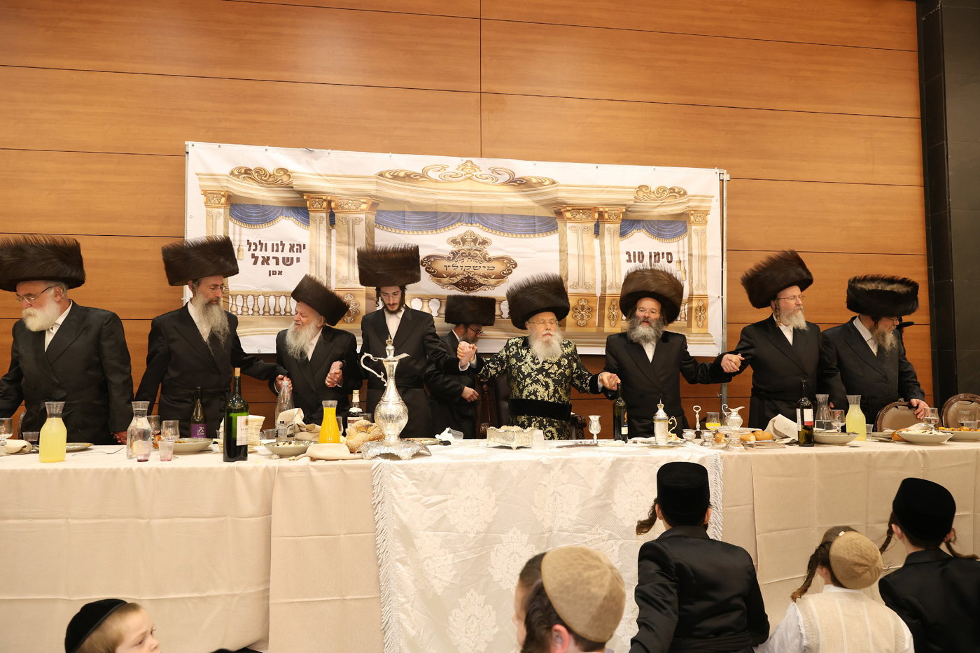 שמחת החתונה הגדולה, לנכדת האדמו"ר ממישקולץ