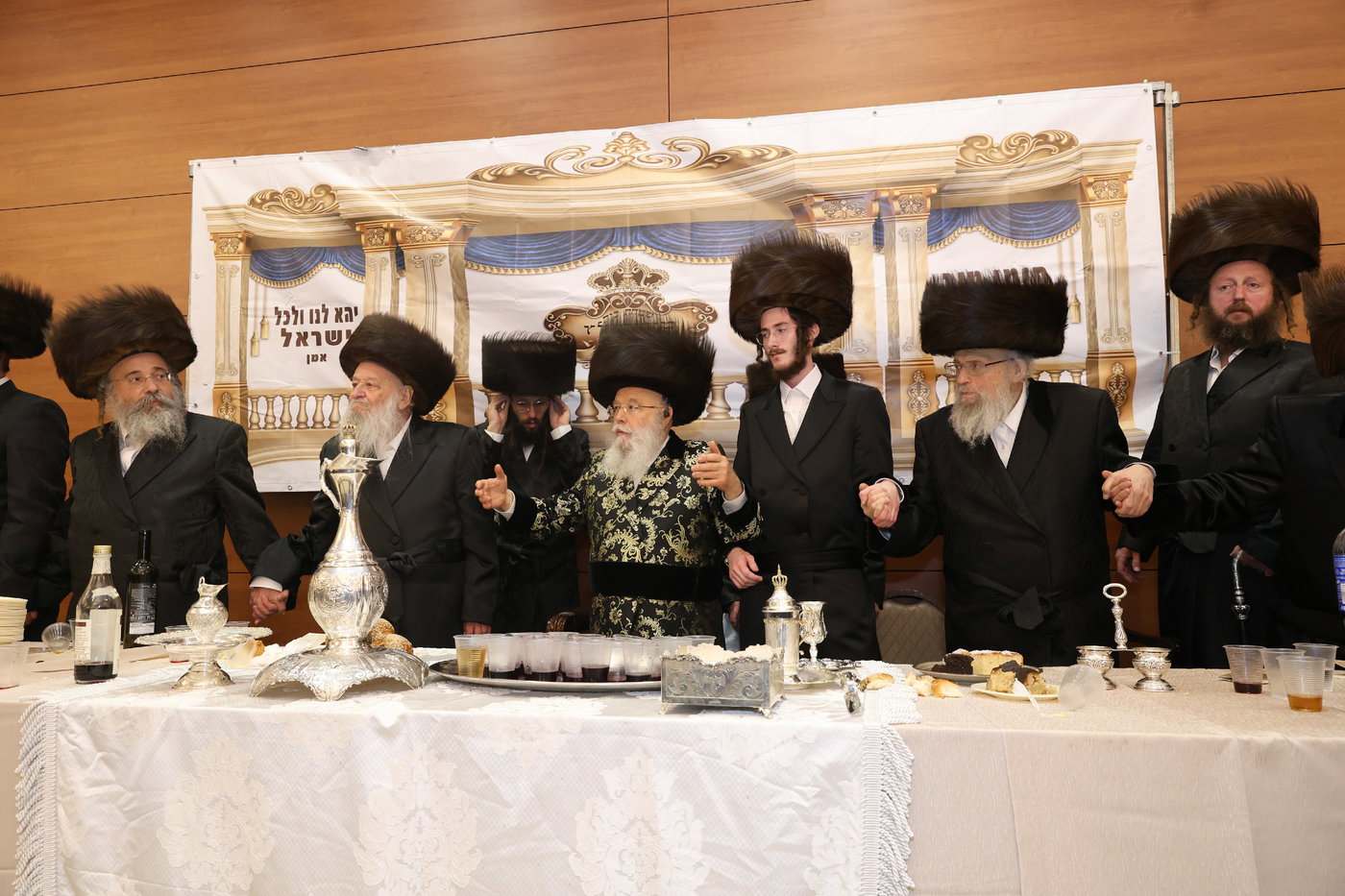 שמחת החתונה הגדולה, לנכדת האדמו"ר ממישקולץ