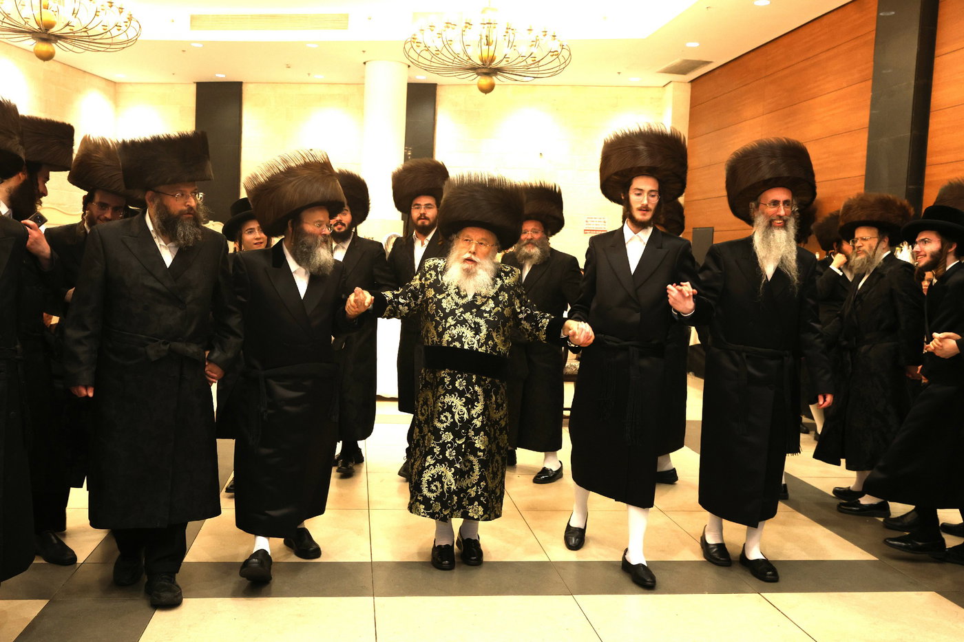 שמחת החתונה הגדולה, לנכדת האדמו"ר ממישקולץ