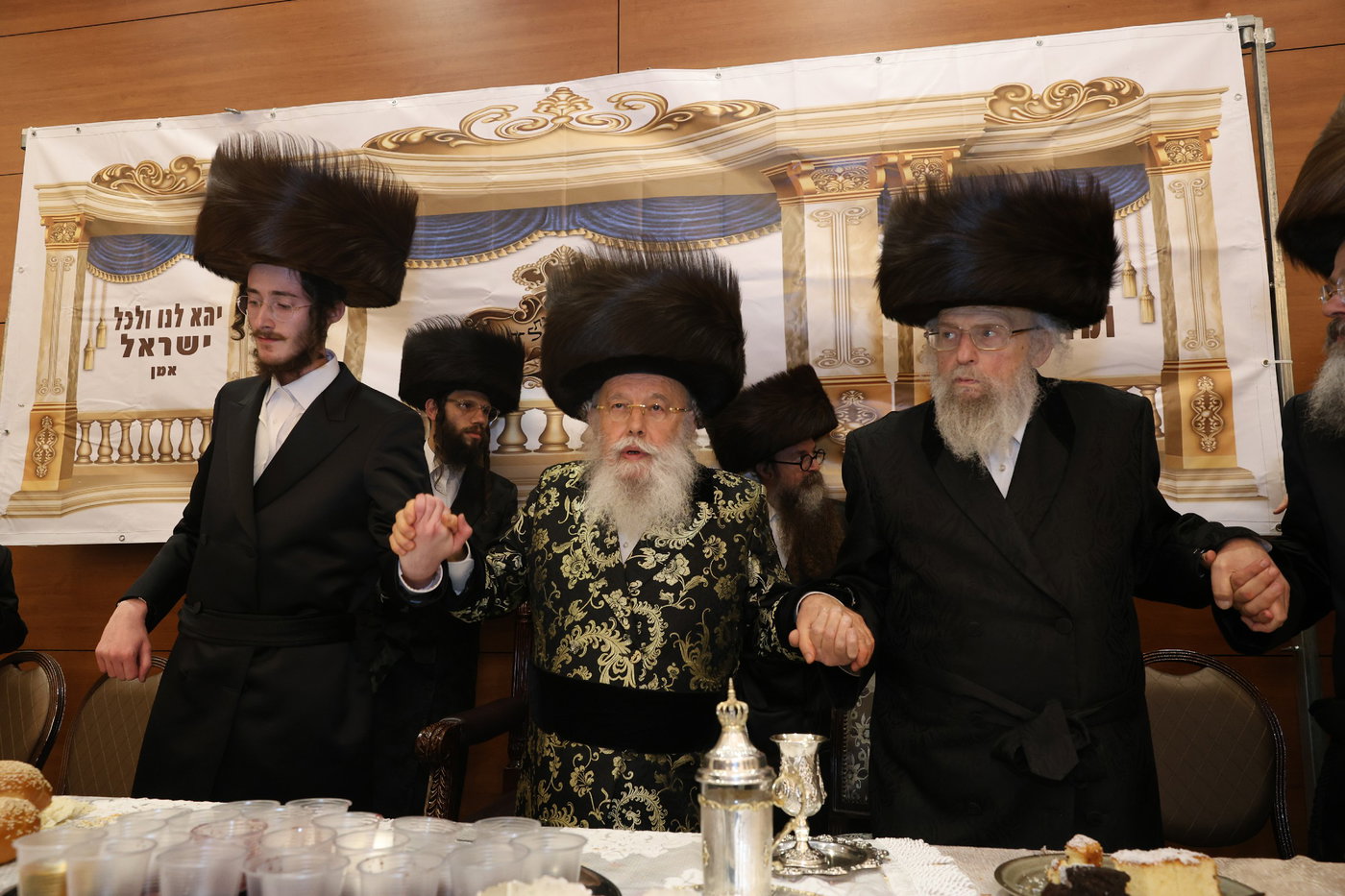 שמחת החתונה הגדולה, לנכדת האדמו"ר ממישקולץ