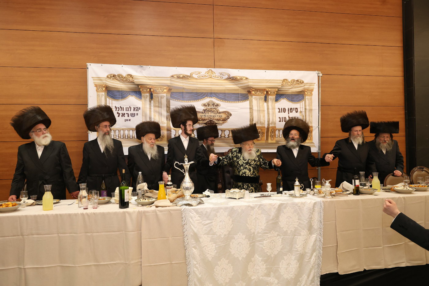 שמחת החתונה הגדולה, לנכדת האדמו"ר ממישקולץ