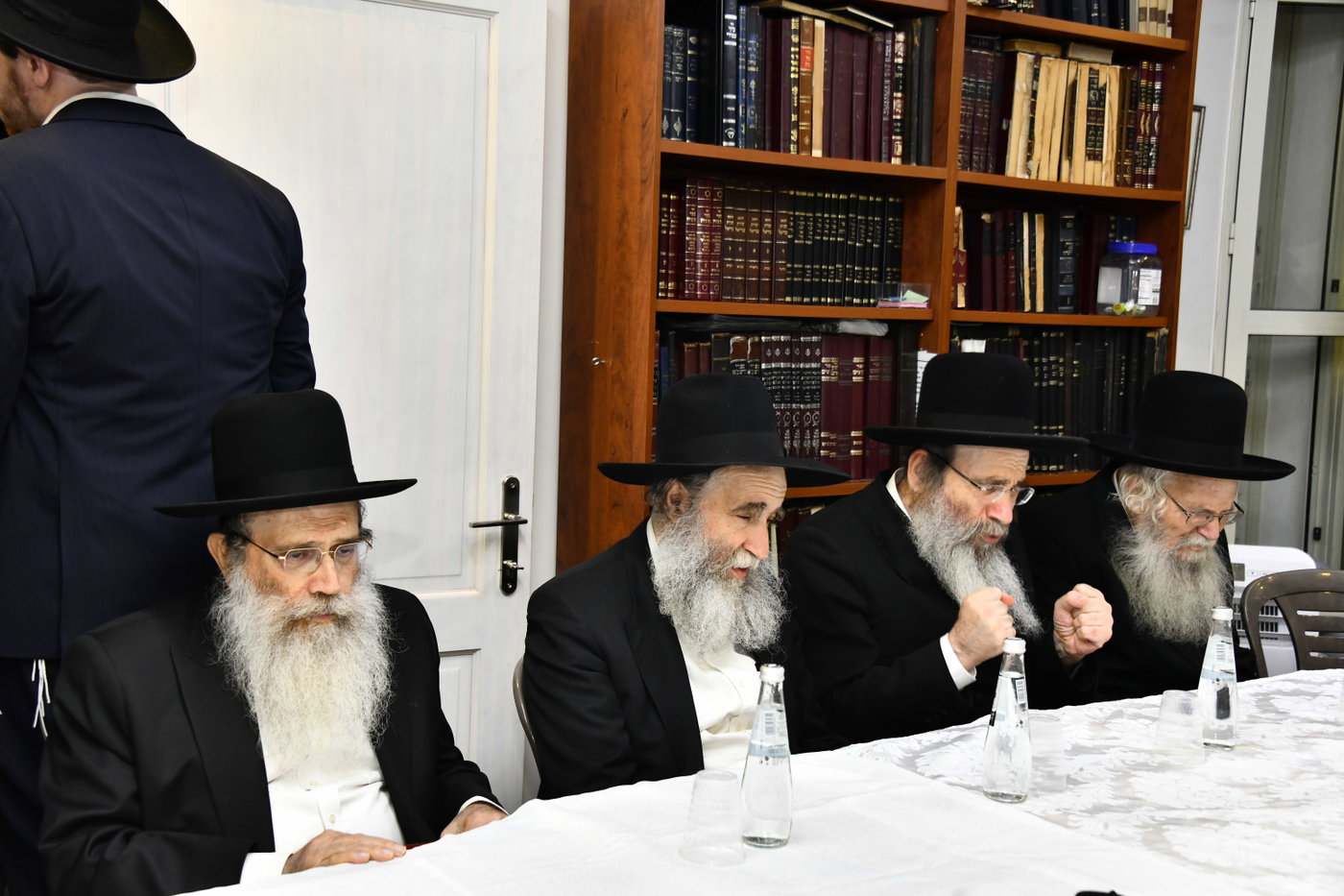 הכינוס במעונו של הגרמ"צ ברגמן