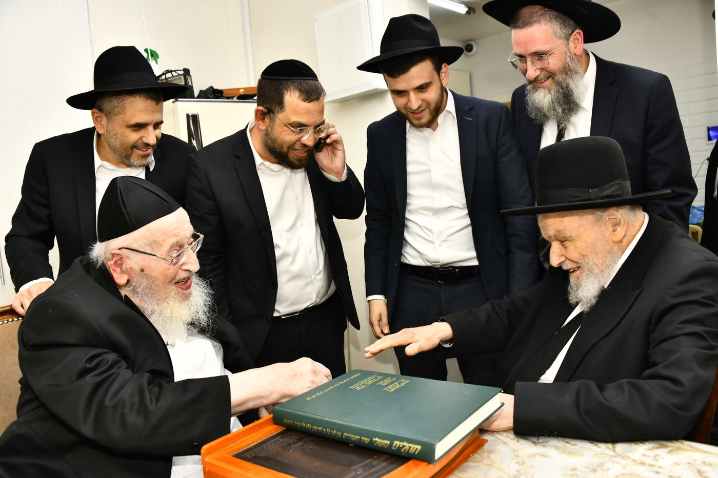 הכינוס במעונו של הגרמ"צ ברגמן