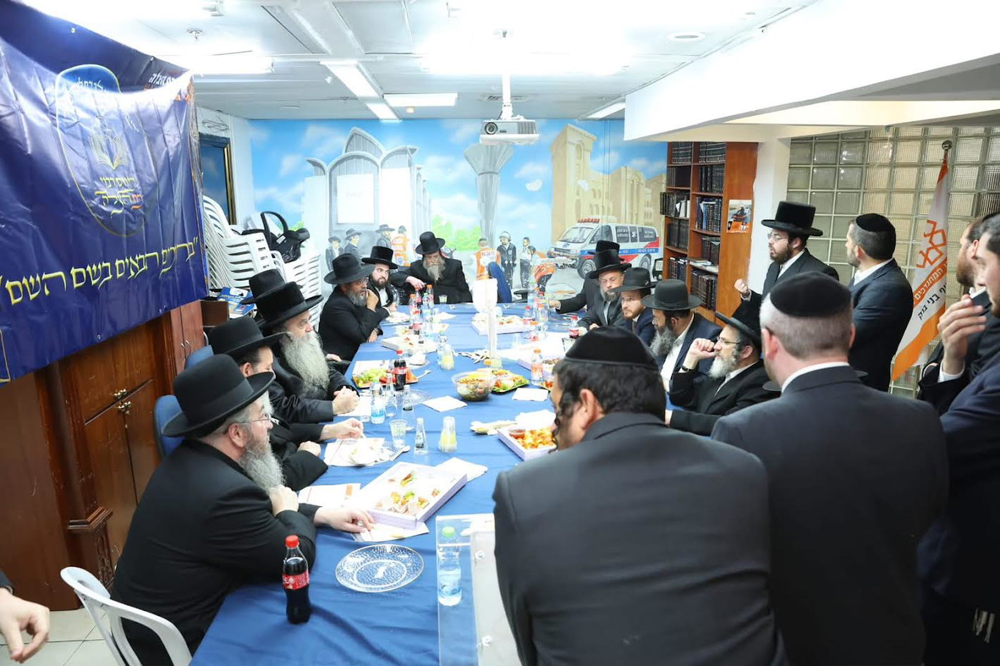 בכינוס המיוחד בבני ברק עם גדולי הרבנים