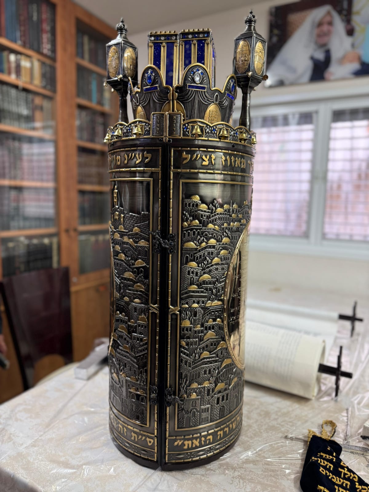 הכנסת ספר תורה בכסא רחמים