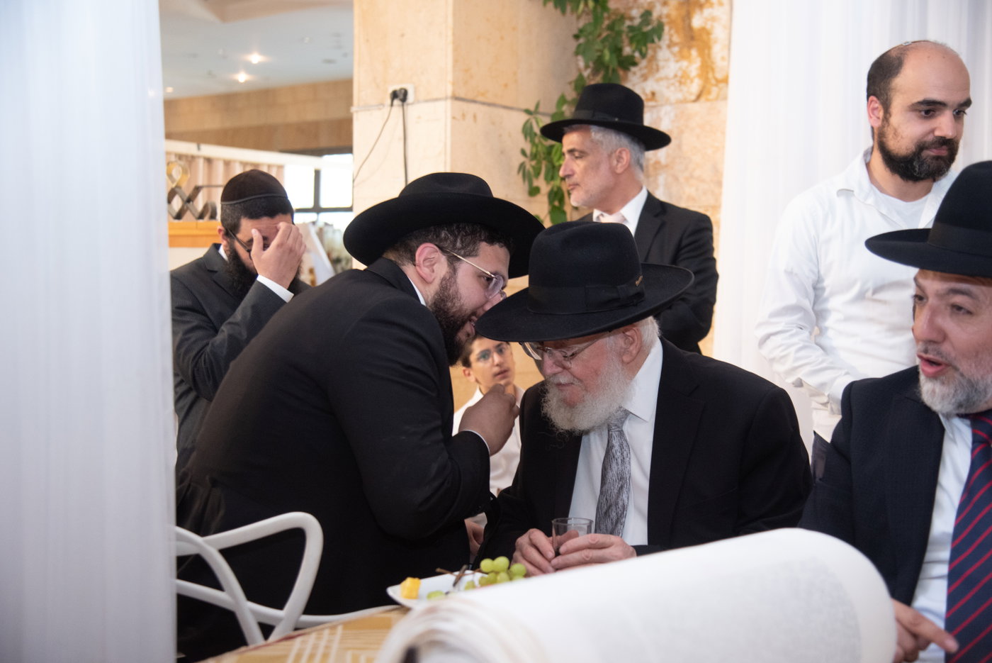 הכנסת ס"ת בכסא רחמים