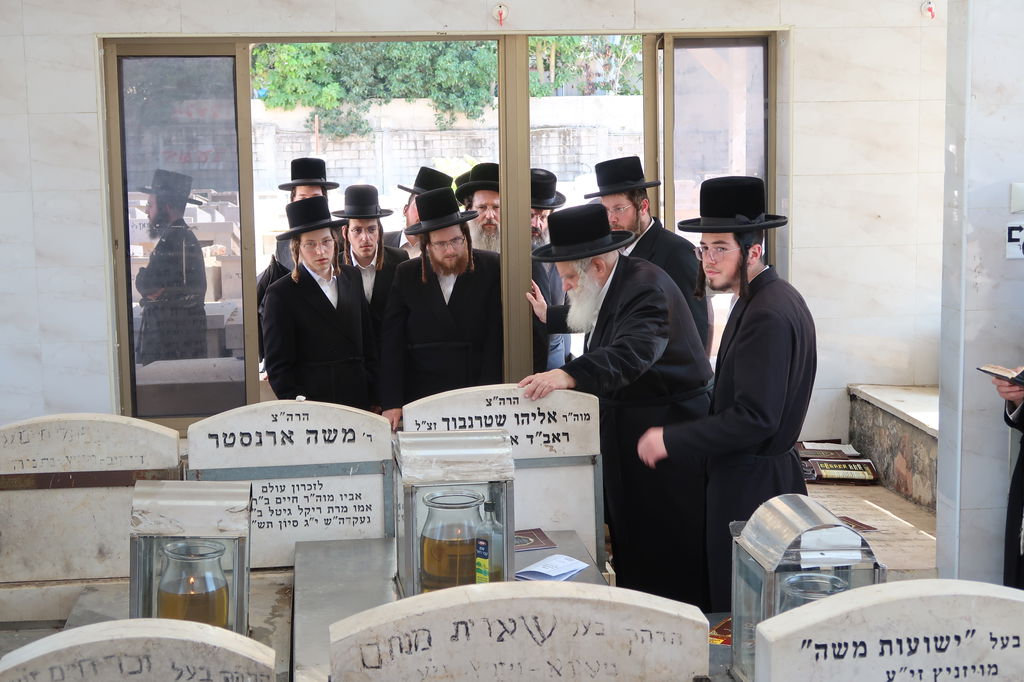 הילולא קדישא בקוסוב ויזניץ