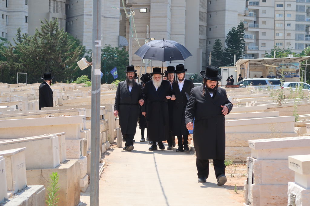 הילולא קדישא בקוסוב ויזניץ