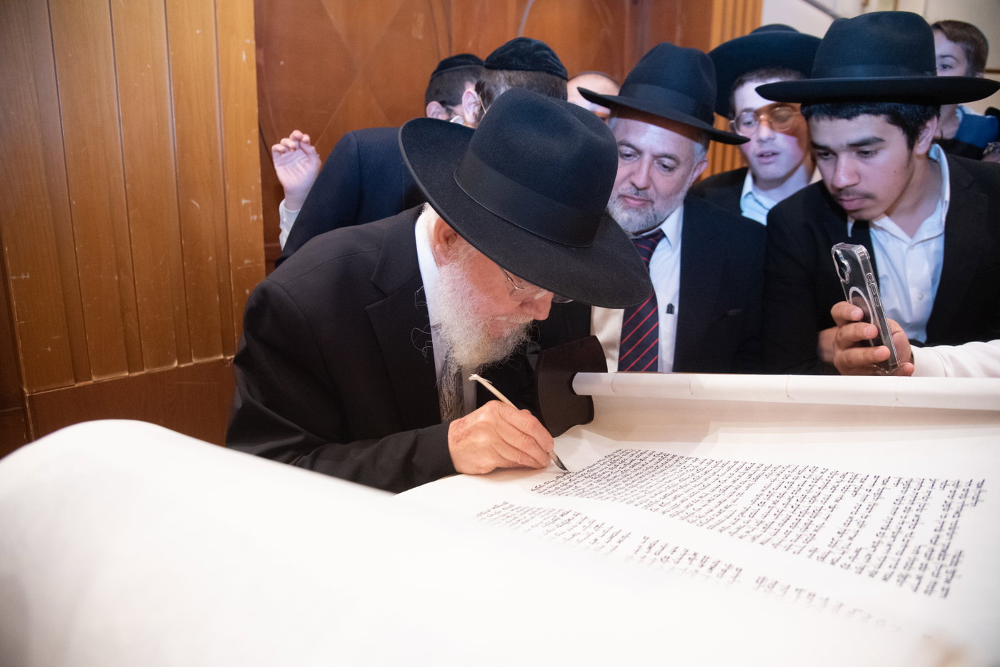 הכנסת ס"ת בכסא רחמים