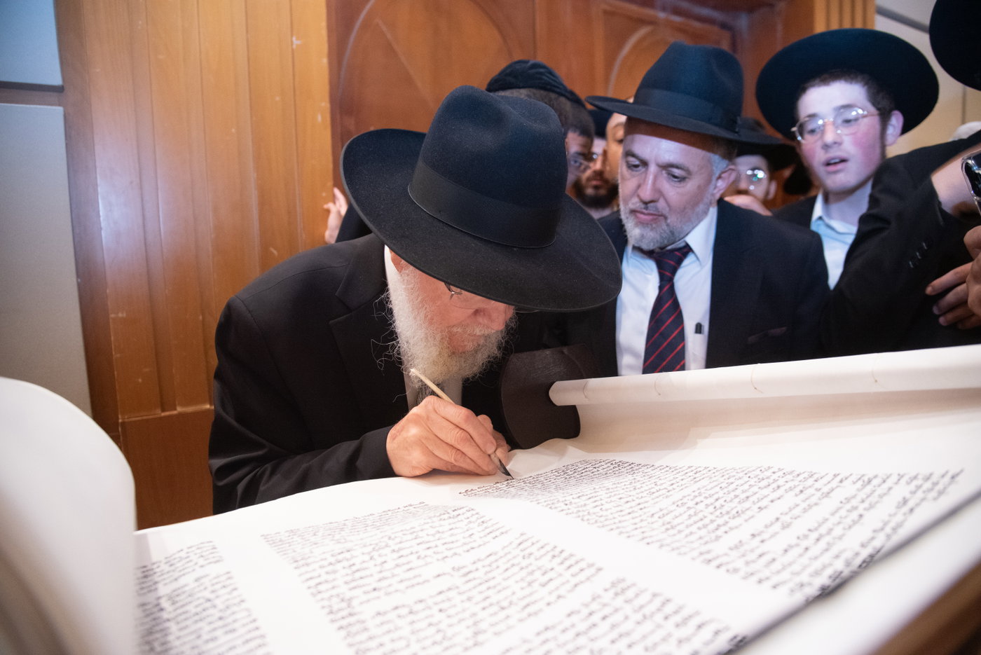 הכנסת ס"ת בכסא רחמים