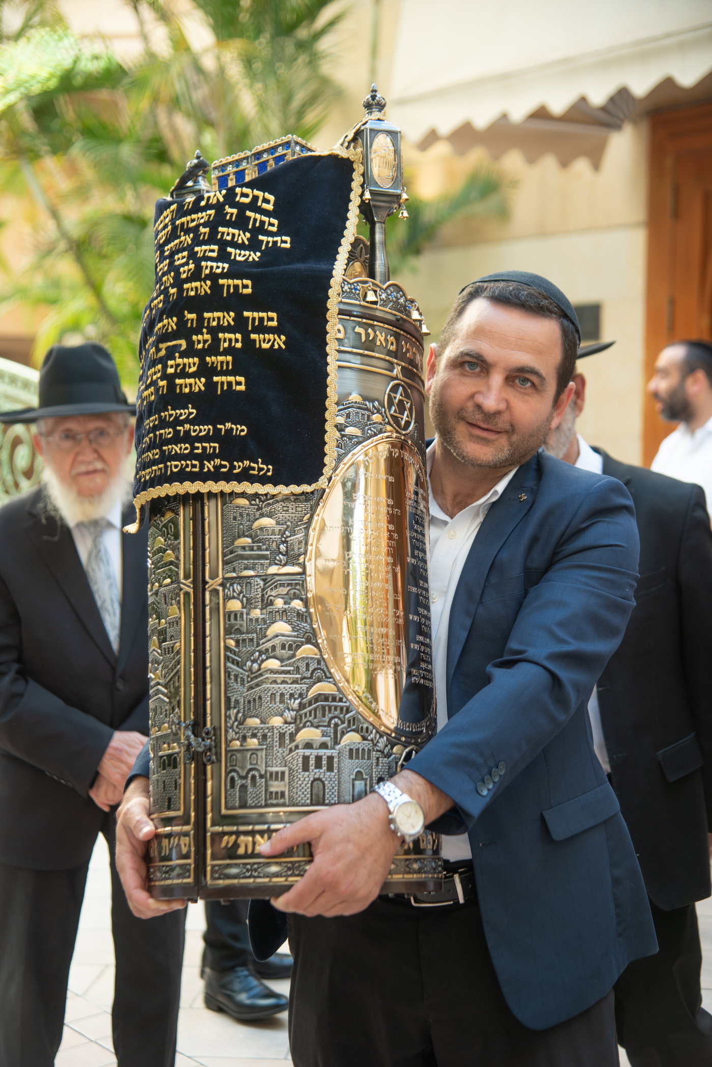 הכנסת ס"ת בכסא רחמים