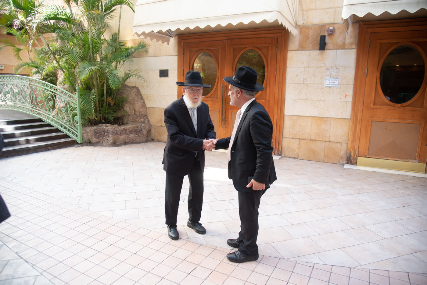 הכנסת ס"ת בכסא רחמים