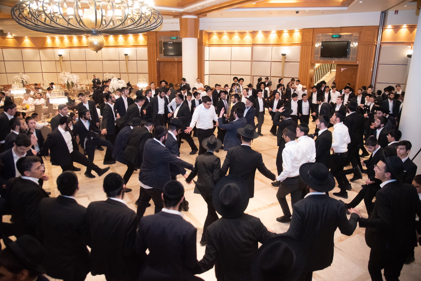 הכנסת ס"ת בכסא רחמים