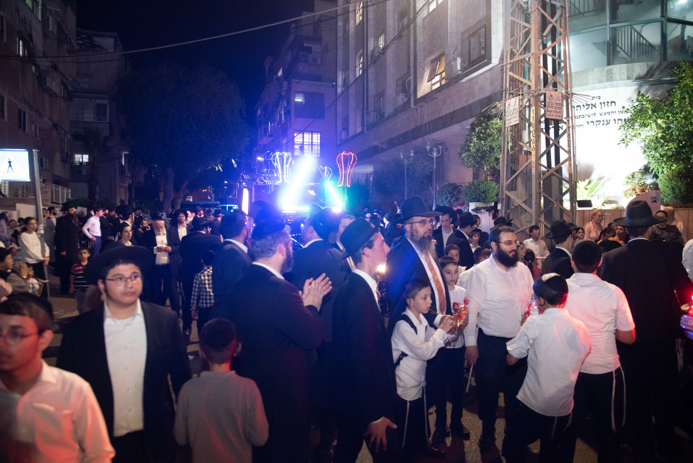 הכנסת ס"ת בכסא רחמים