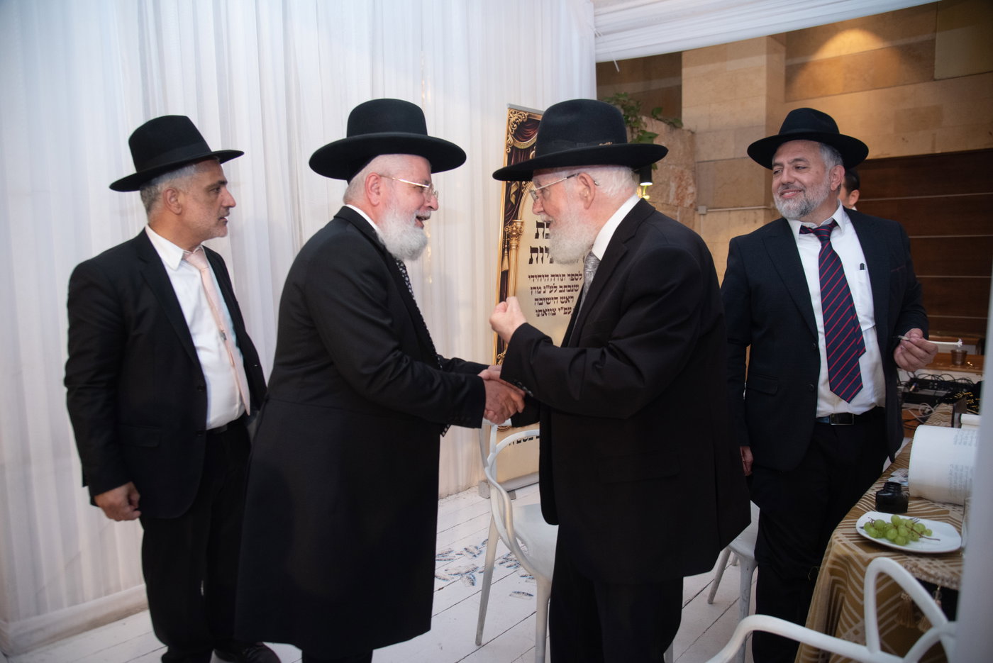 הכנסת ס"ת בכסא רחמים