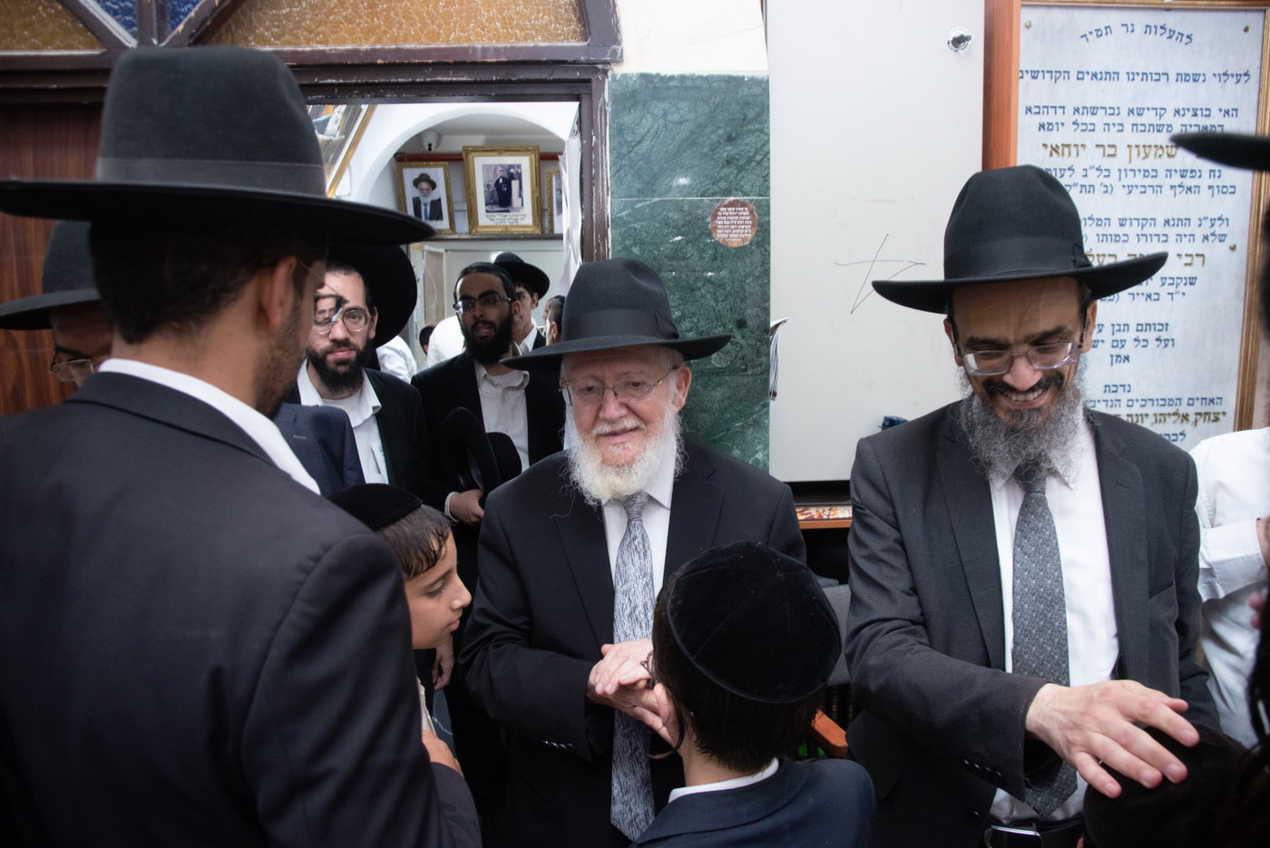 הכנסת ס"ת בכסא רחמים