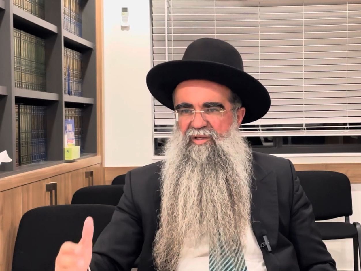הרב אשר זיגדון , רב העיר חריש