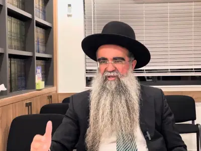 הרב אשר זיגדון , רב העיר חריש