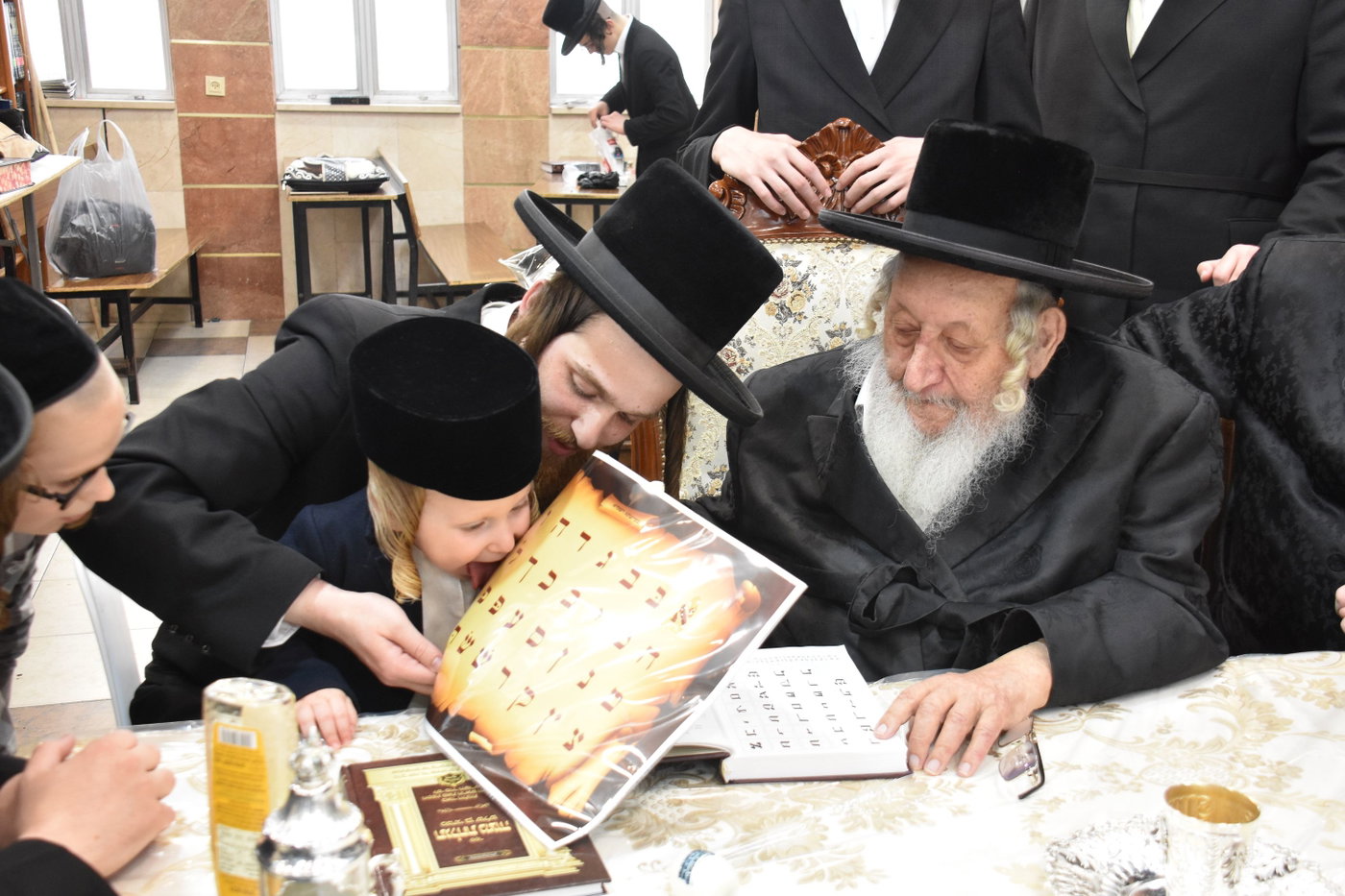לימוד א'ב' לבן נין אדמו"ר מנאראל 