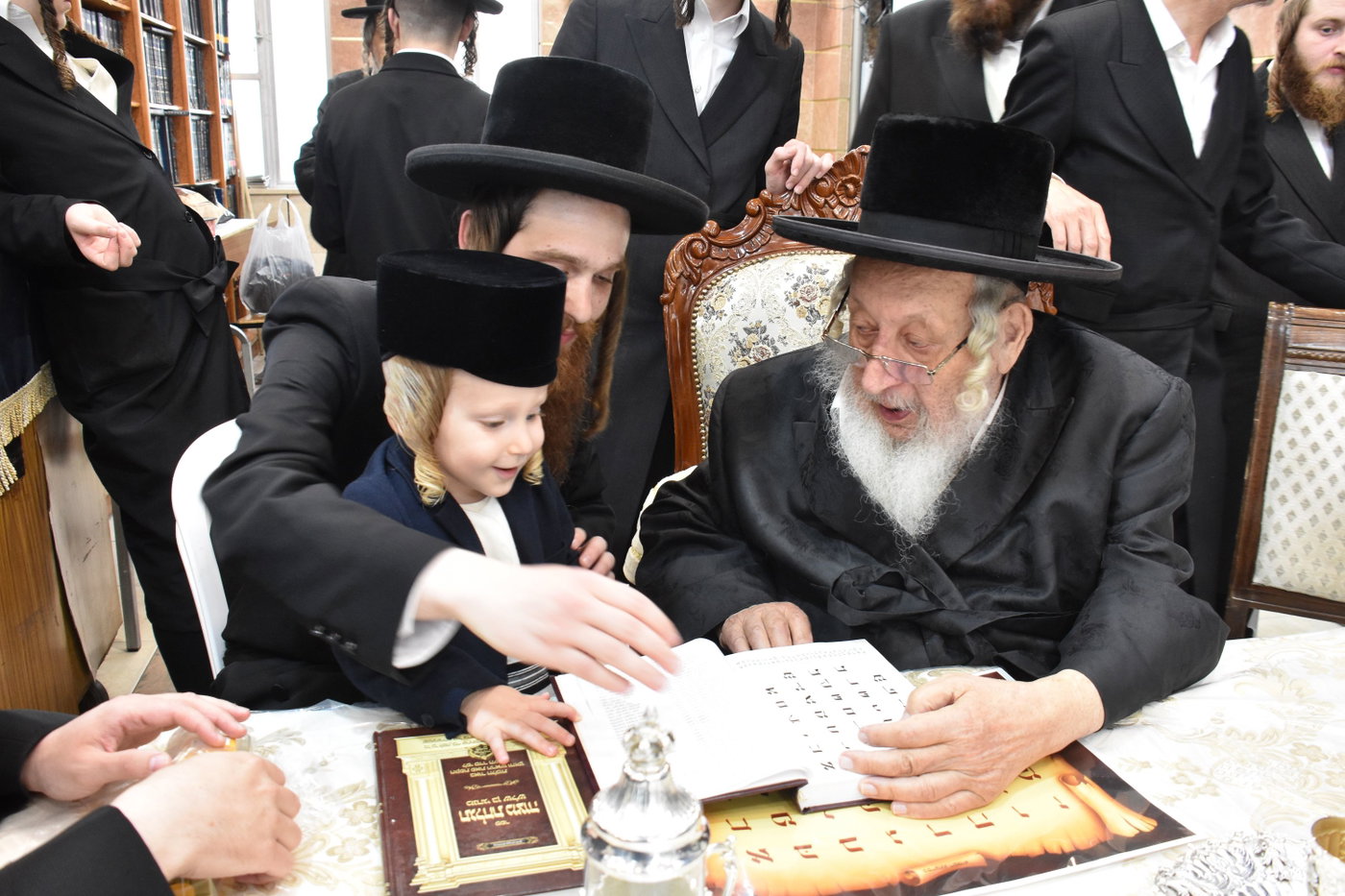 לימוד א'ב' לבן נין אדמו"ר מנאראל 