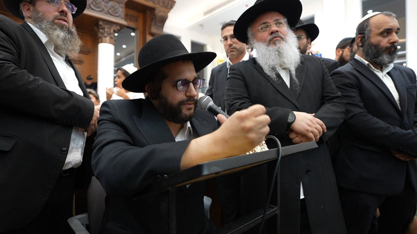 הינוקא בניחום האבלים אצל משפחת המקובל רבי עמוס גואטה זצ"ל
