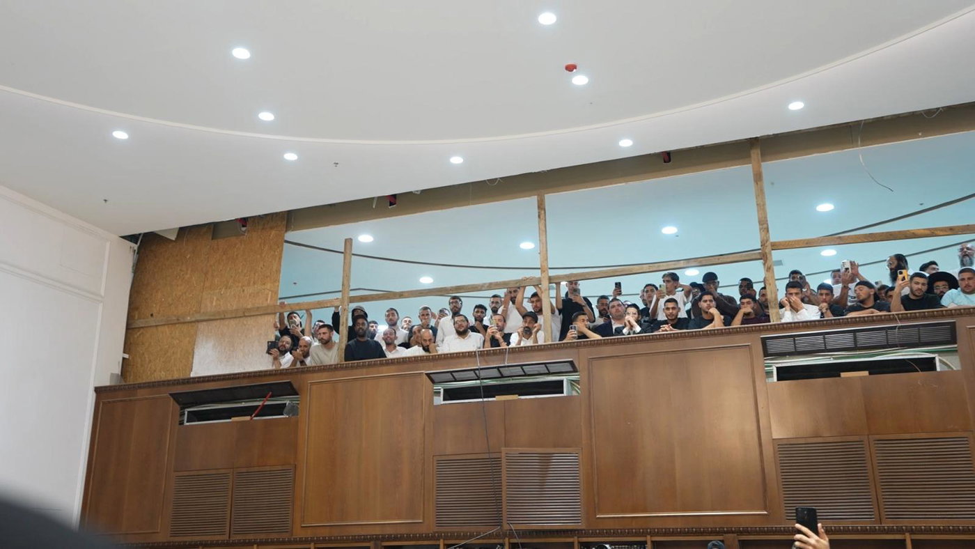 הינוקא בניחום האבלים אצל משפחת המקובל רבי עמוס גואטה זצ"ל