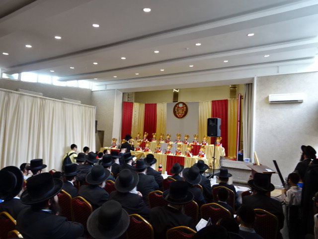 מסיבת חומש בדושינסקיא לונדון