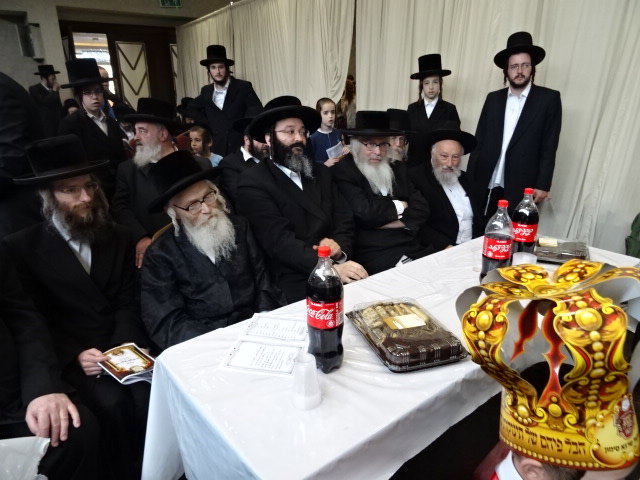 מסיבת חומש בדושינסקיא לונדון