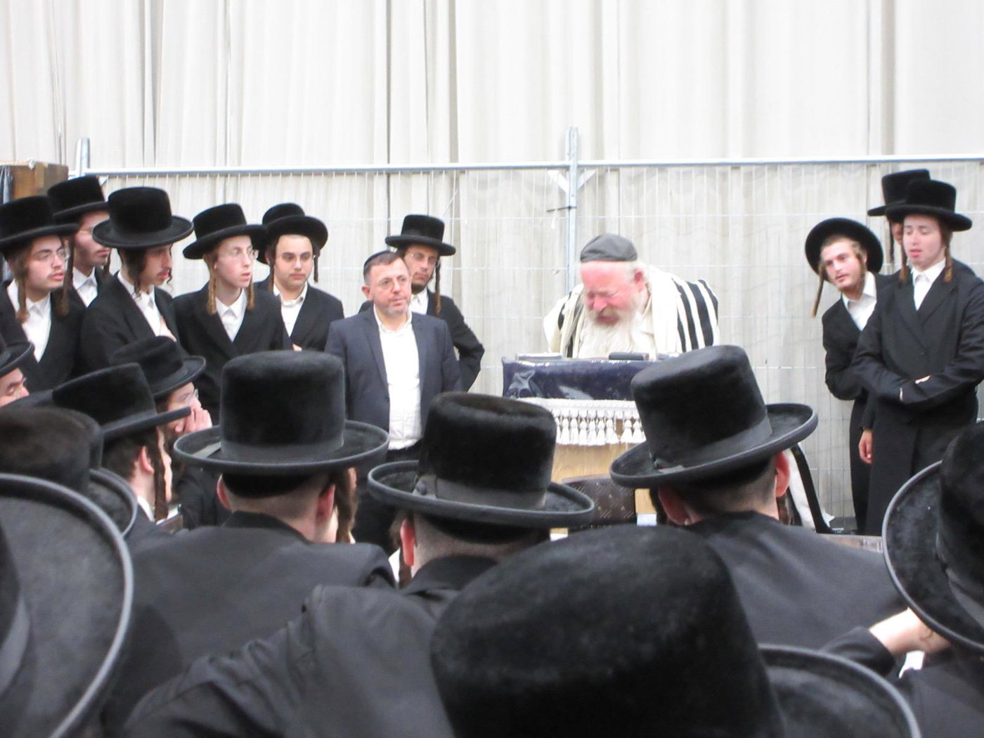 הגר"י עדס בישיבת צאנז