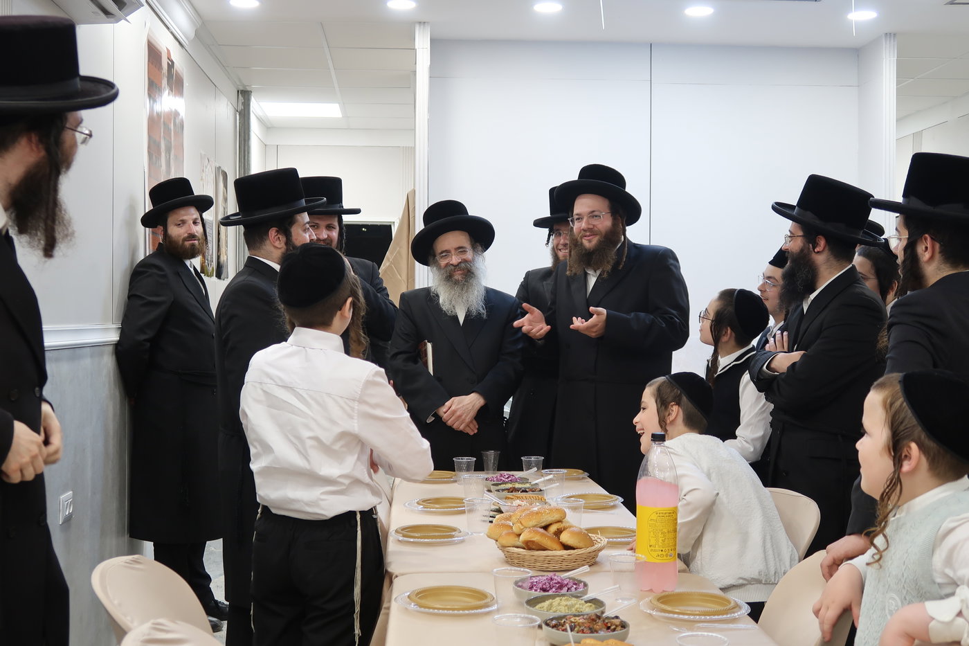 חנוכת הבית לשטיבל בעלזא במתחם הסופרים