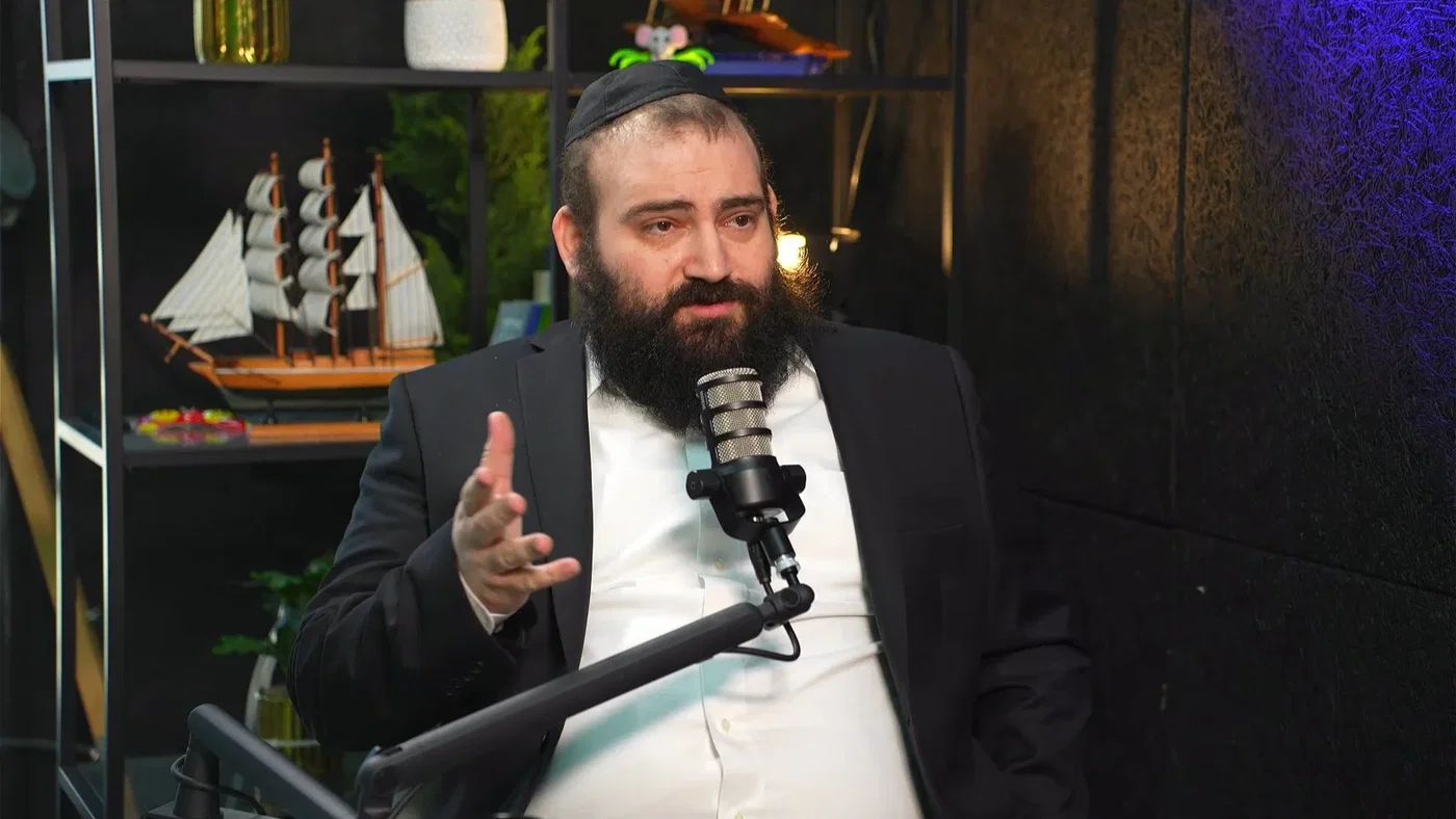 "אין דבר כזה ילד חרדי, ילד הוא ילד". הרב שניאור רוכברגר מפרק את המיתוסים