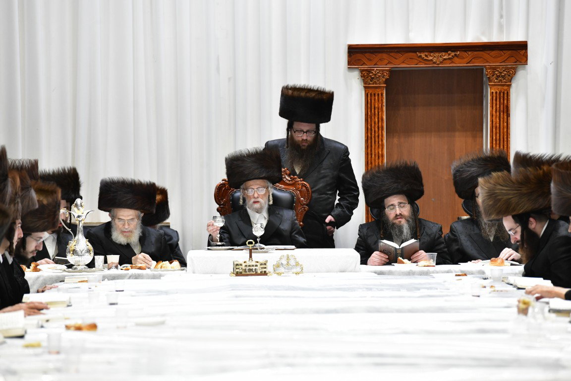 מוצאי שבת יארצייט בסערט ויזניץ
