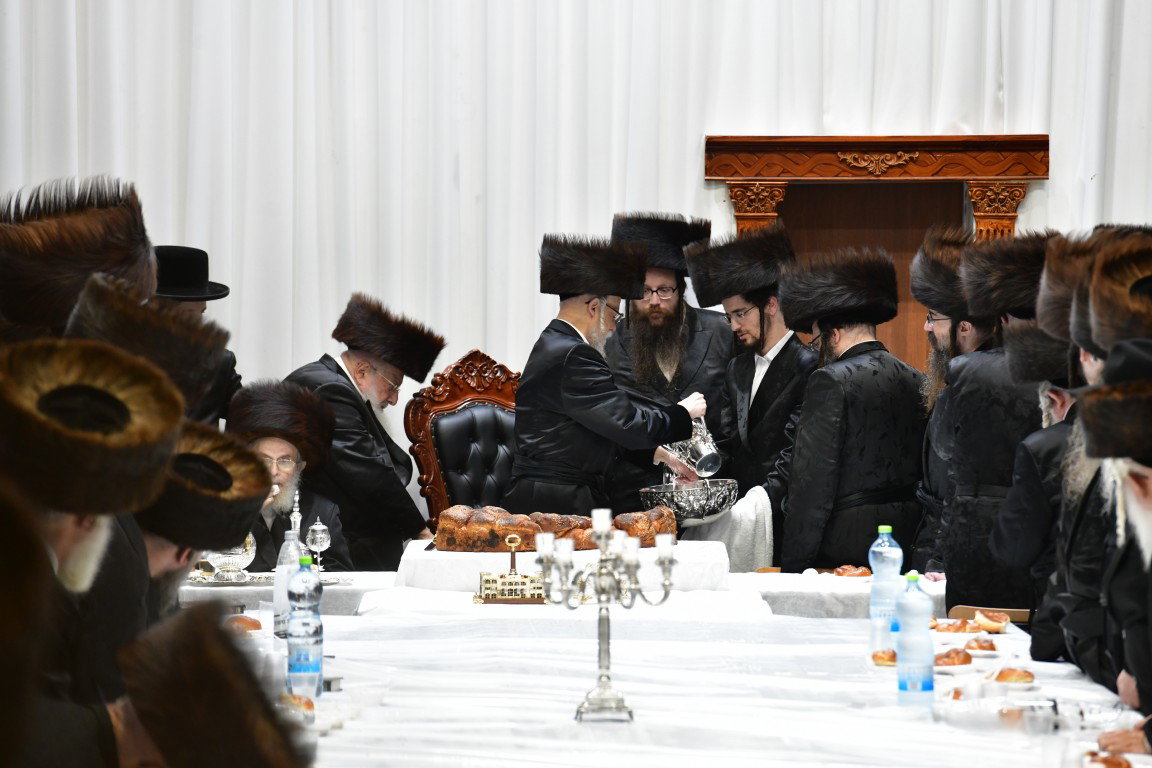 מוצאי שבת יארצייט בסערט ויזניץ