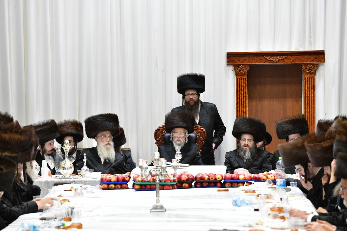 מוצאי שבת יארצייט בסערט ויזניץ