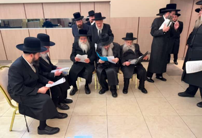 במעמד קביעת מקום החליצה באנטווערפן