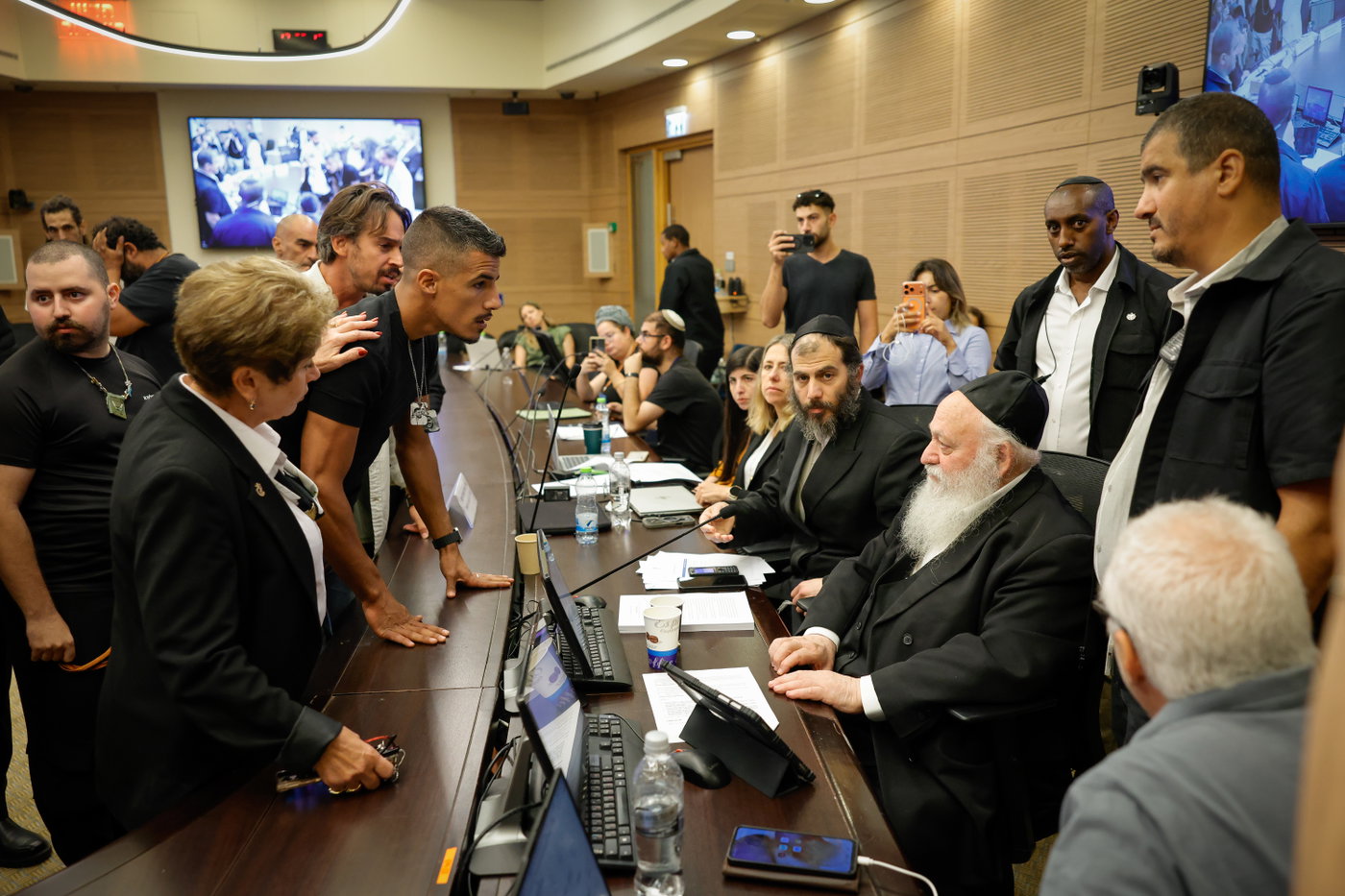 חוק יסוד לימוד תורה אושר לקריאה שנייה ושלישית | זה מה שצפוי