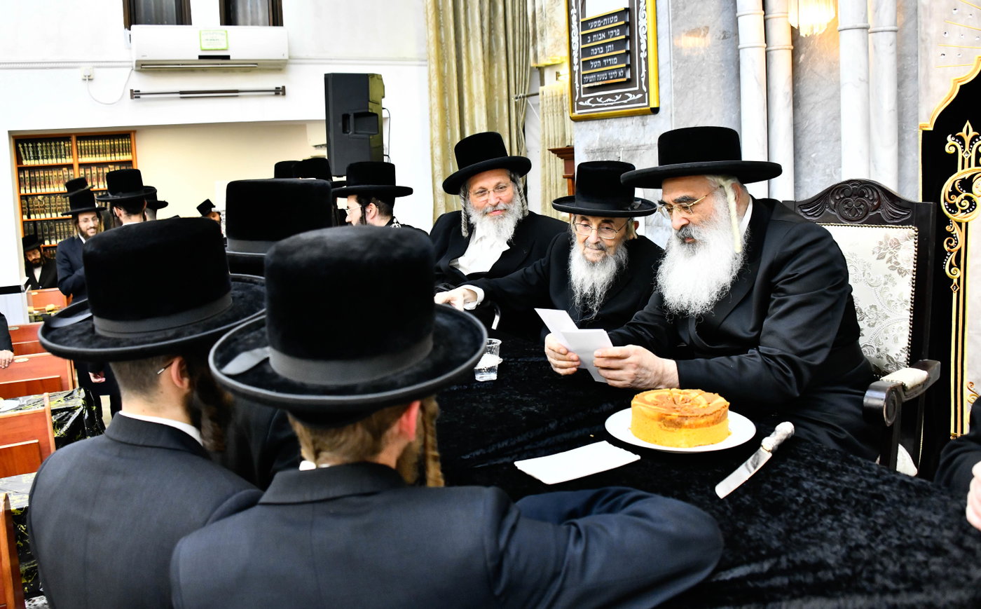 מעמד כבוד התורה בדושינסקיא
