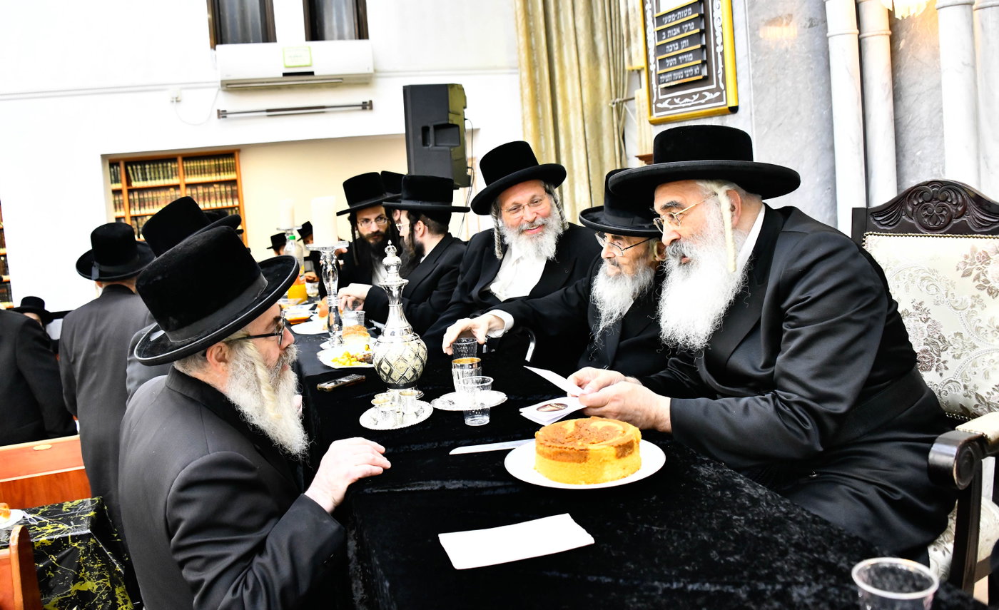 מעמד כבוד התורה בדושינסקיא