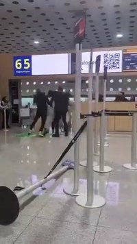 המהומה בשדה התעופה