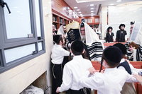 הרה"צ רבי יצחק טווערסקי בביקור בארץ