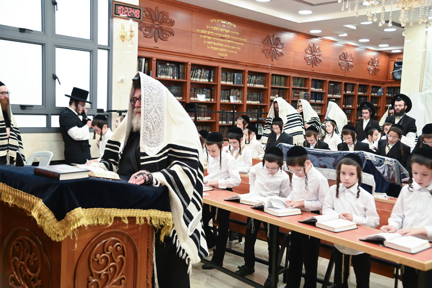 הרה"צ רבי יצחק טווערסקי בביקור בארץ