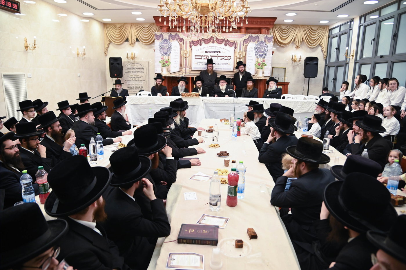 הרה"צ רבי יצחק טווערסקי בביקור בארץ