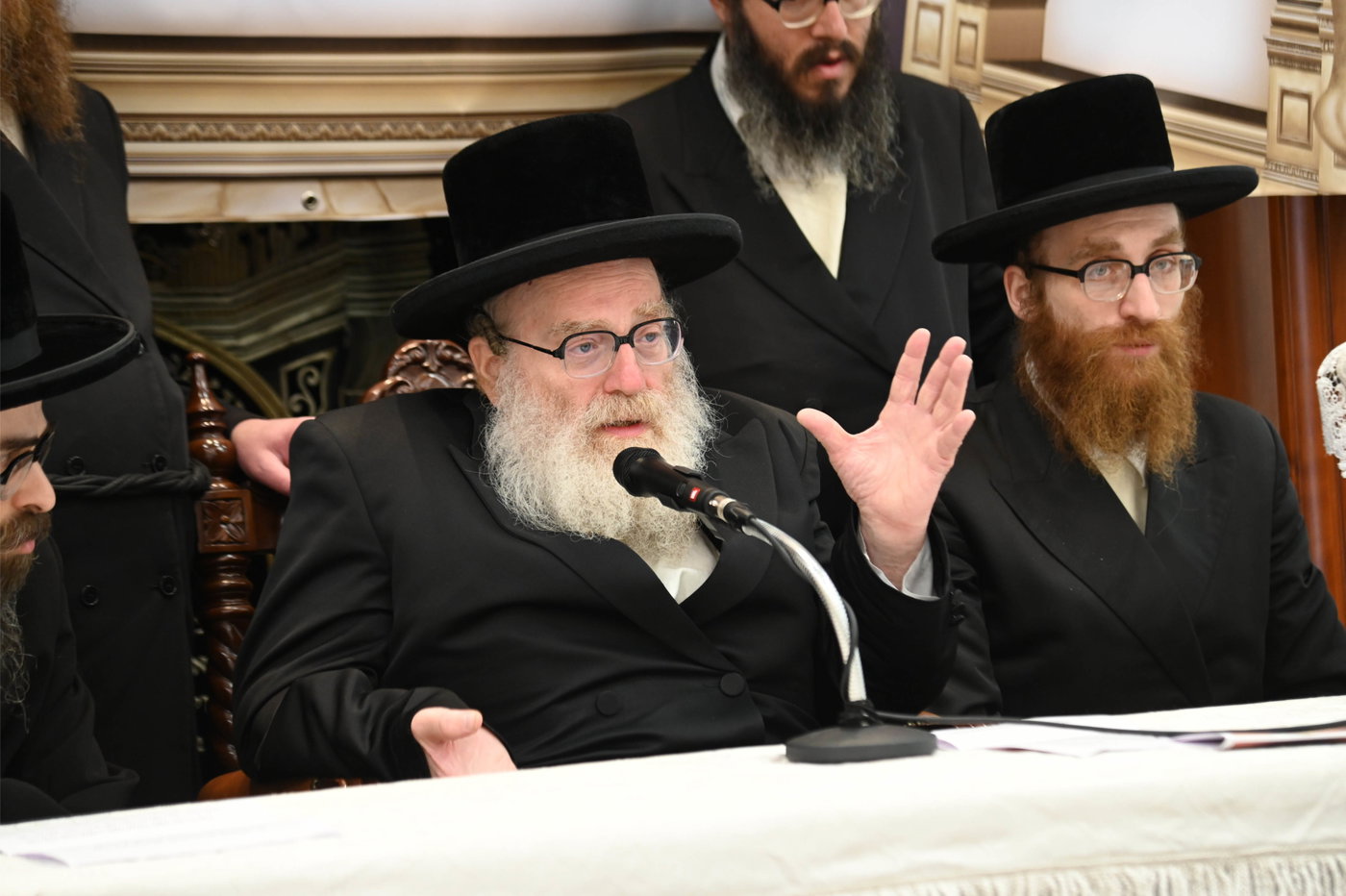 הרה"צ רבי יצחק טווערסקי בביקור בארץ