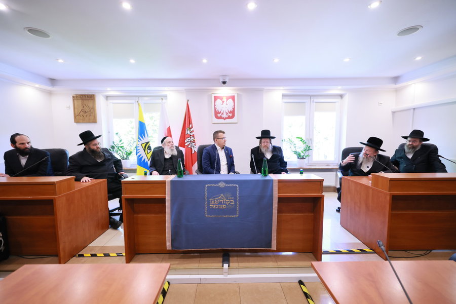 רבי ישראל מנחם אלתר בעיריית ראדזימין