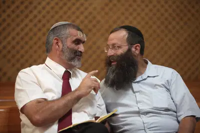 מיכאל בן ארי וברוך מרזל 
