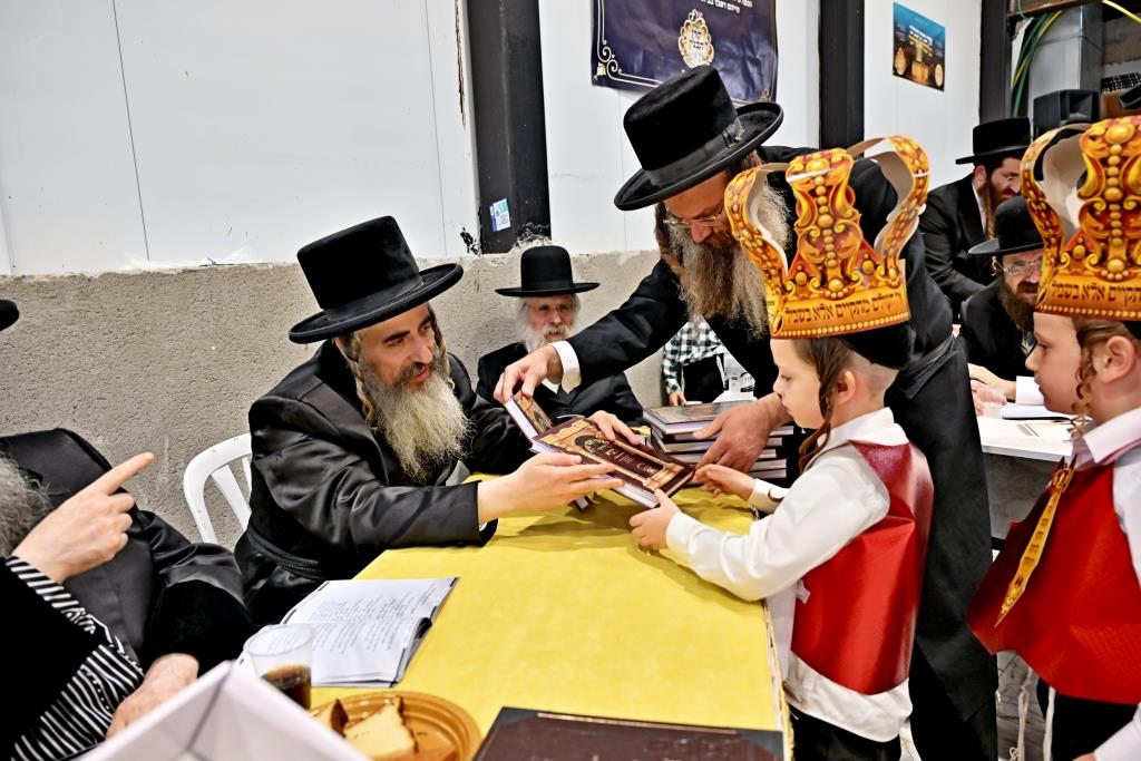 מסיבת חומש במכנובקא בעלזא בית שמש